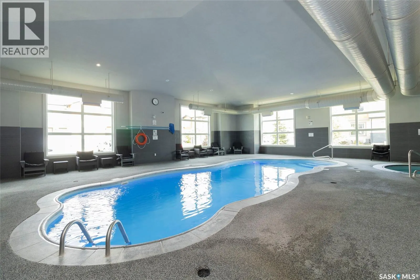 304 1015 Patrick CRESCENT