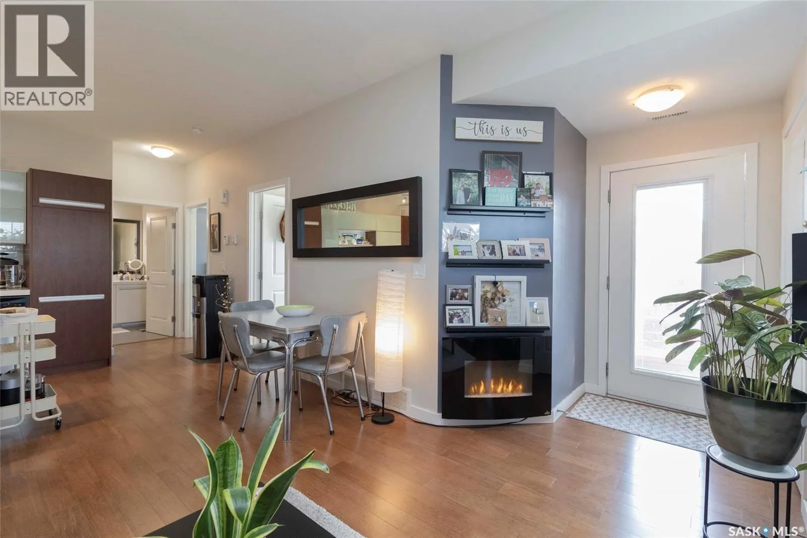 304 1015 Patrick CRESCENT