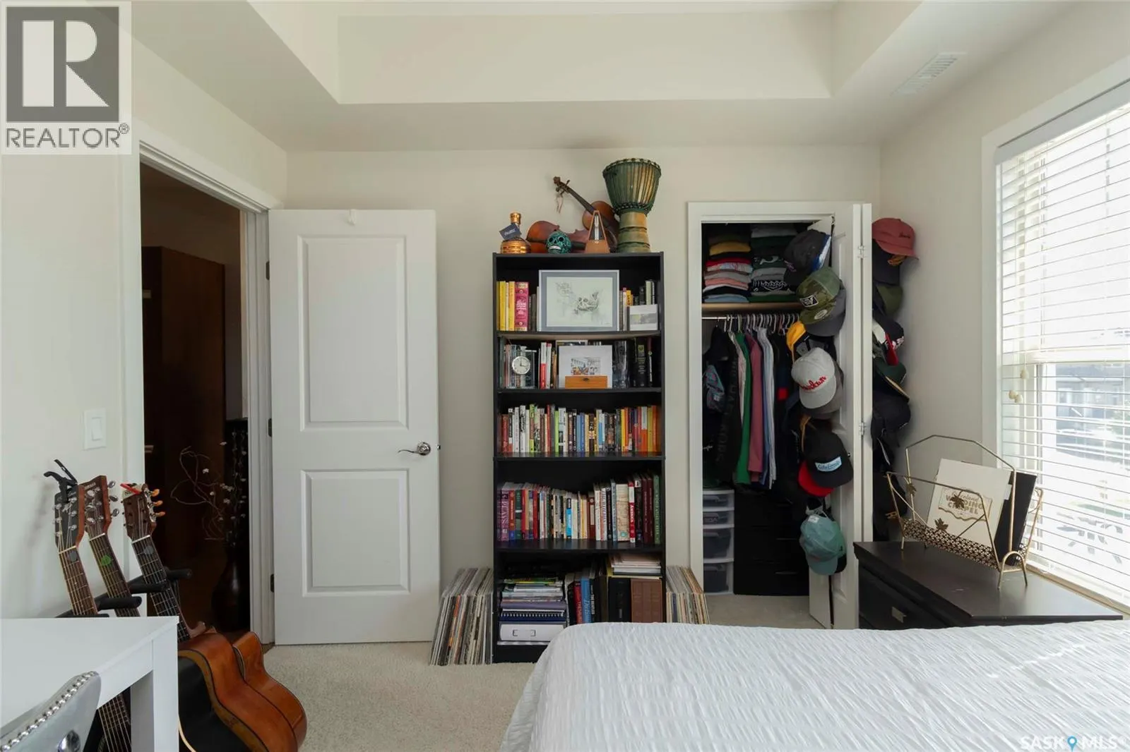 304 1015 Patrick CRESCENT
