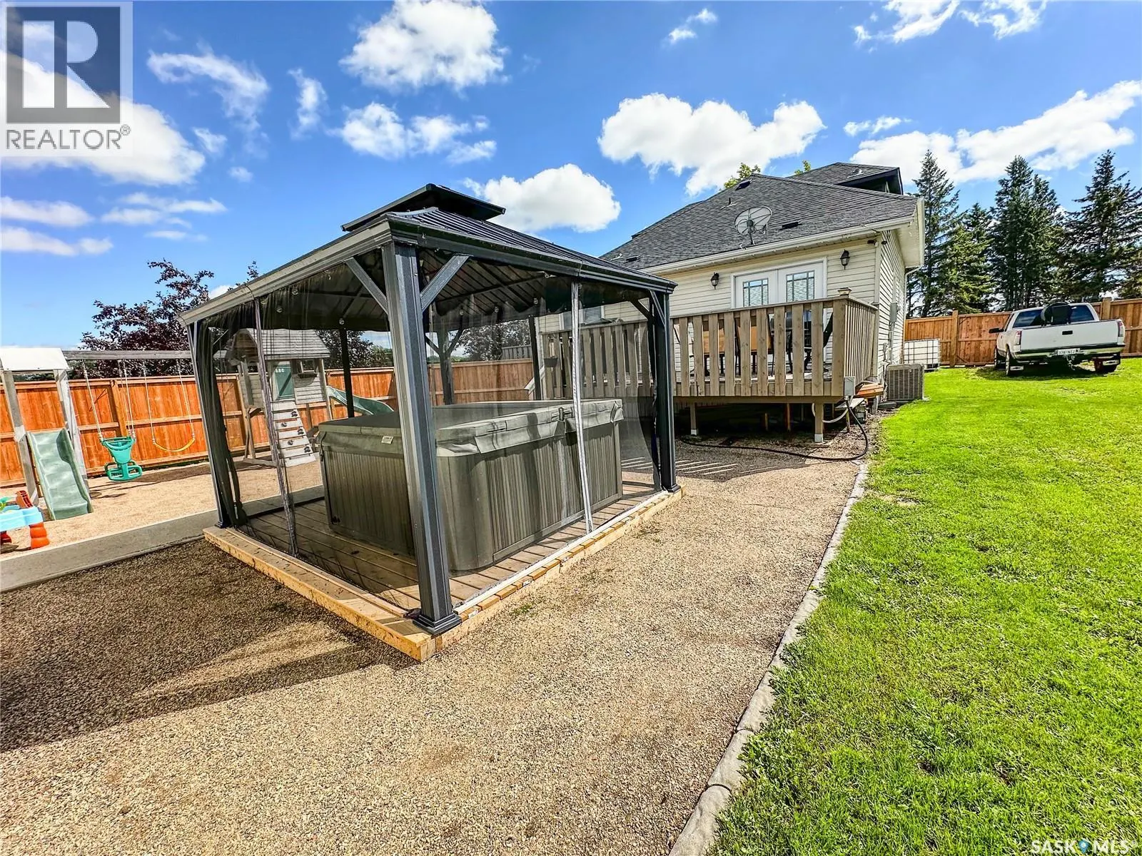87 Collacott STREET W