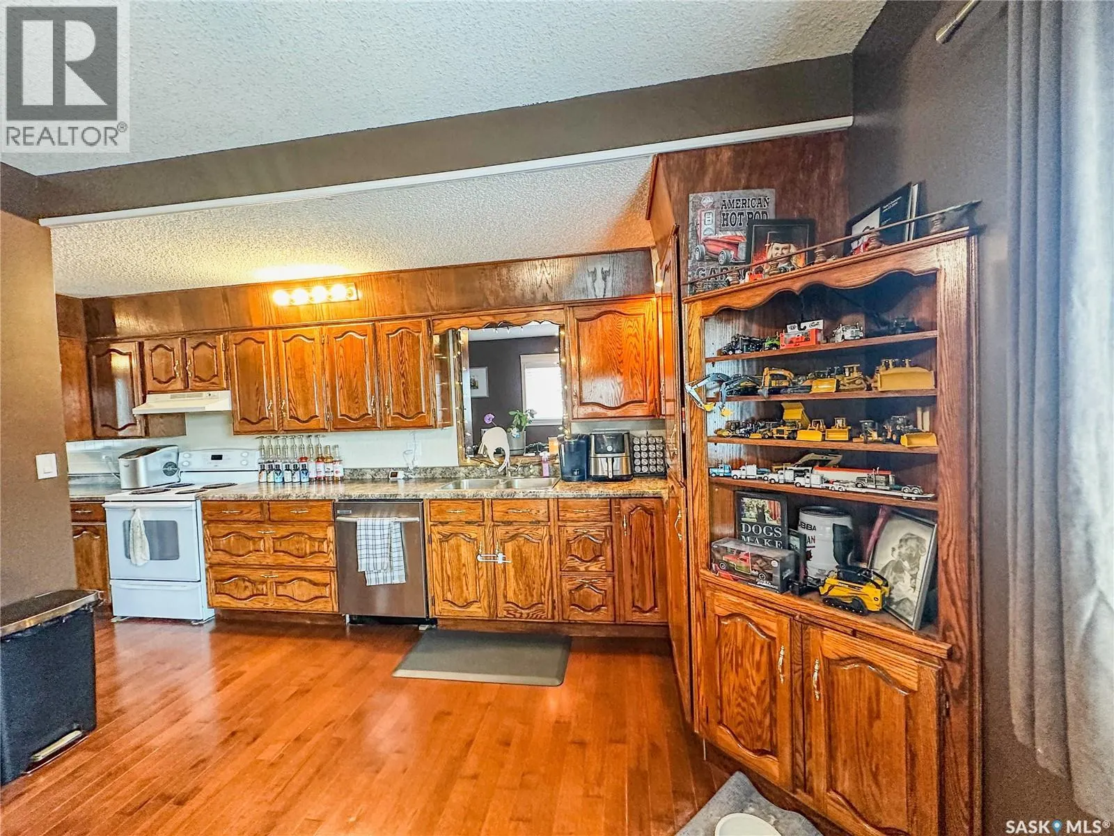87 Collacott STREET W
