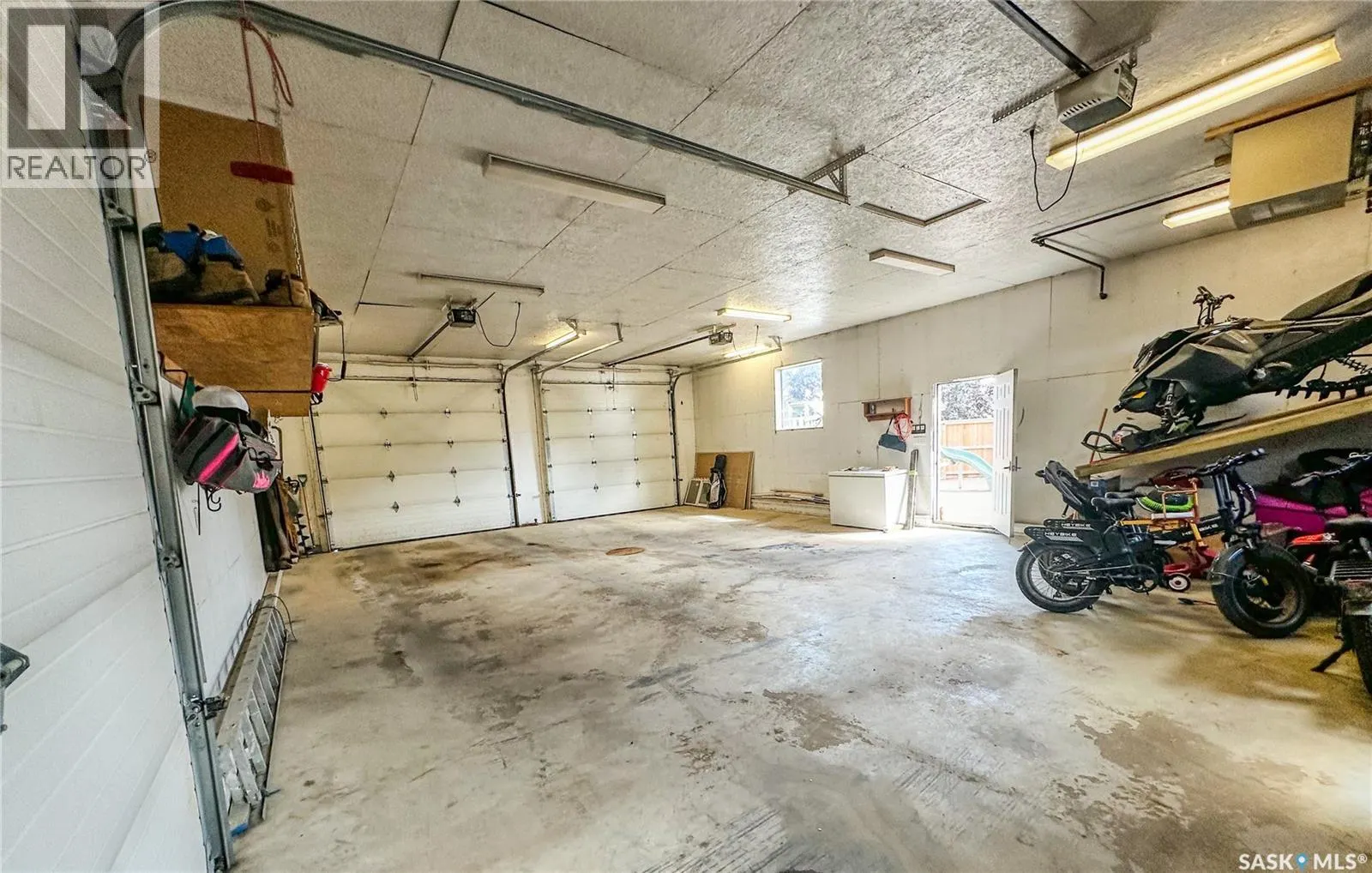 87 Collacott STREET W