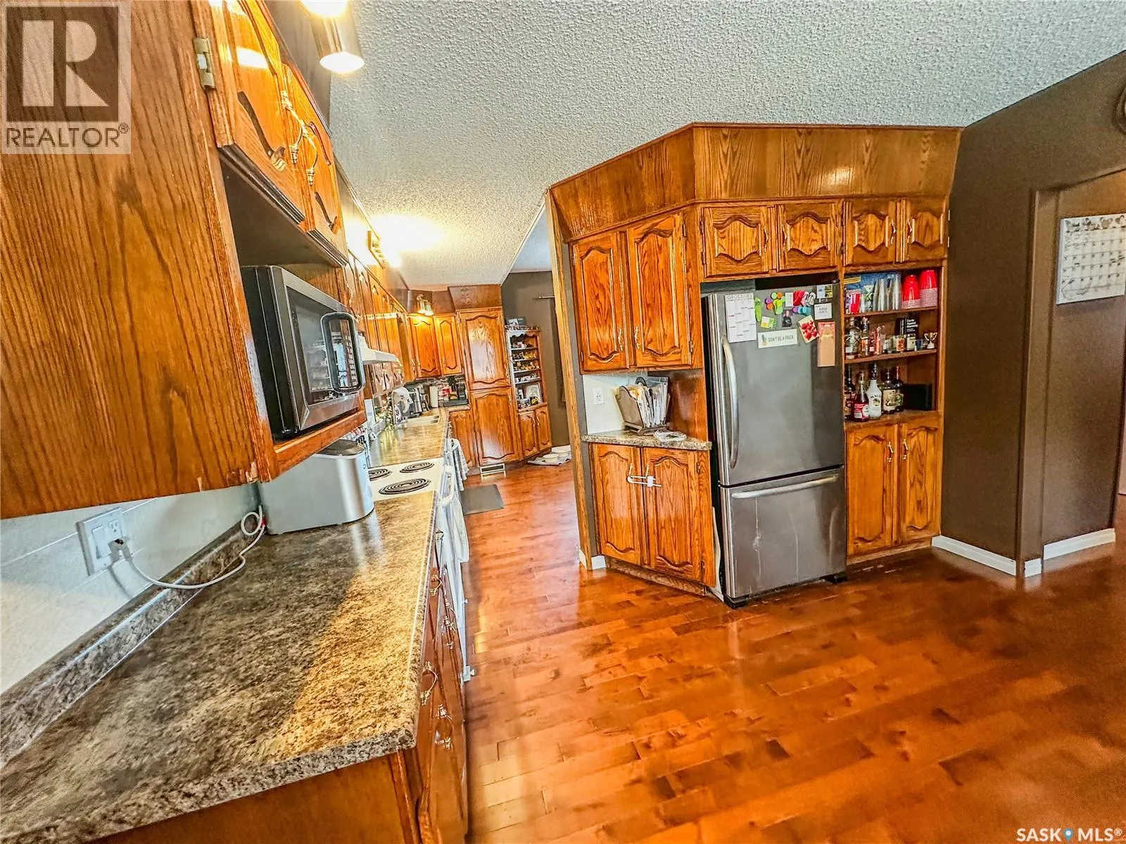 87 Collacott STREET W