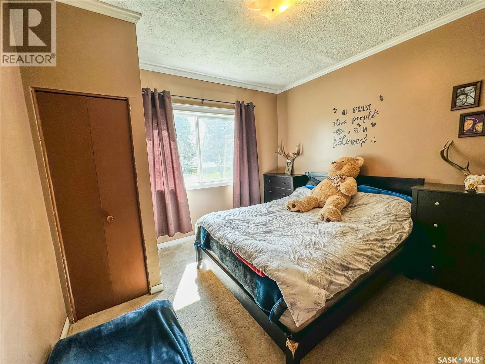 87 Collacott STREET W