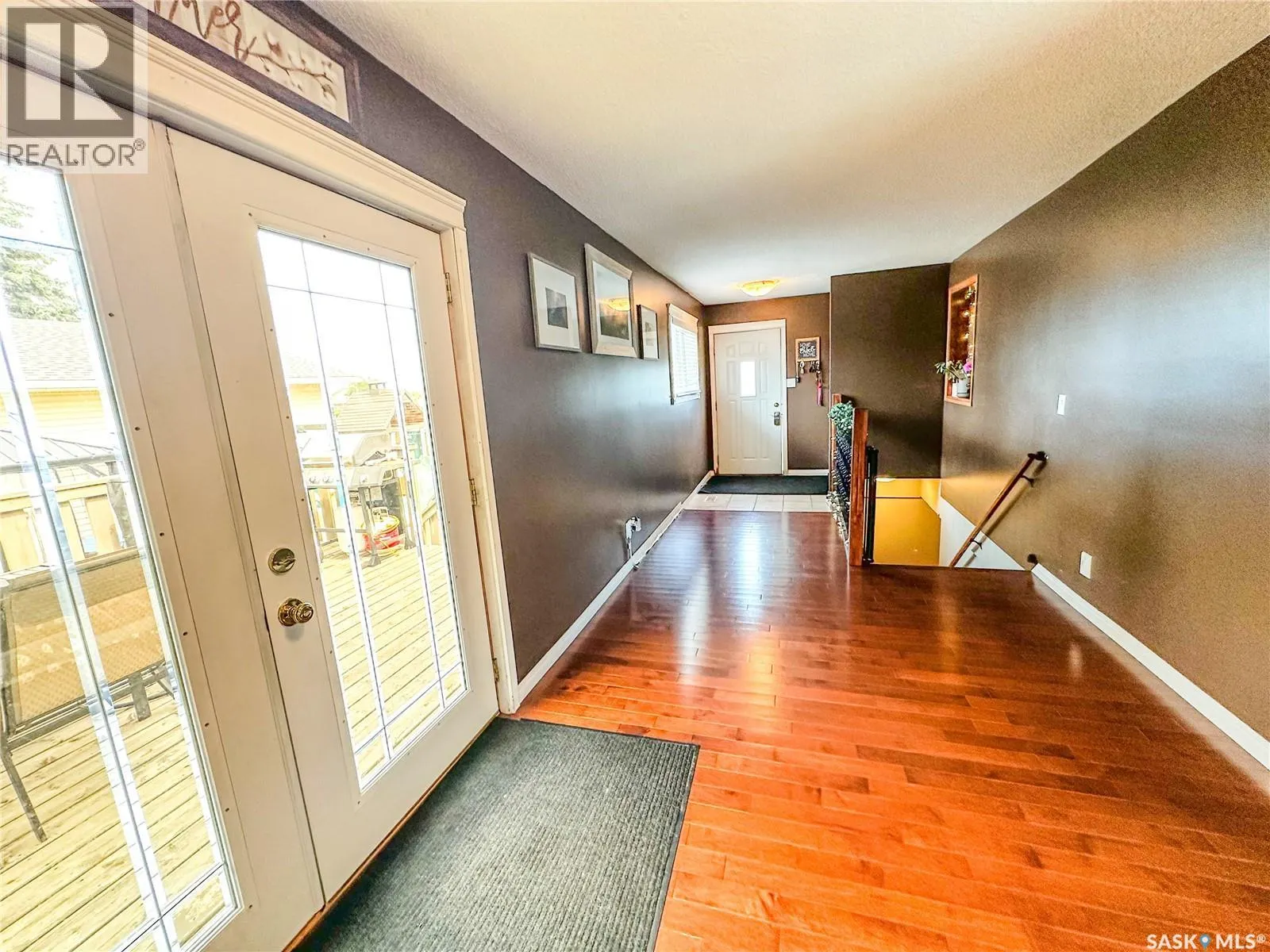 87 Collacott STREET W