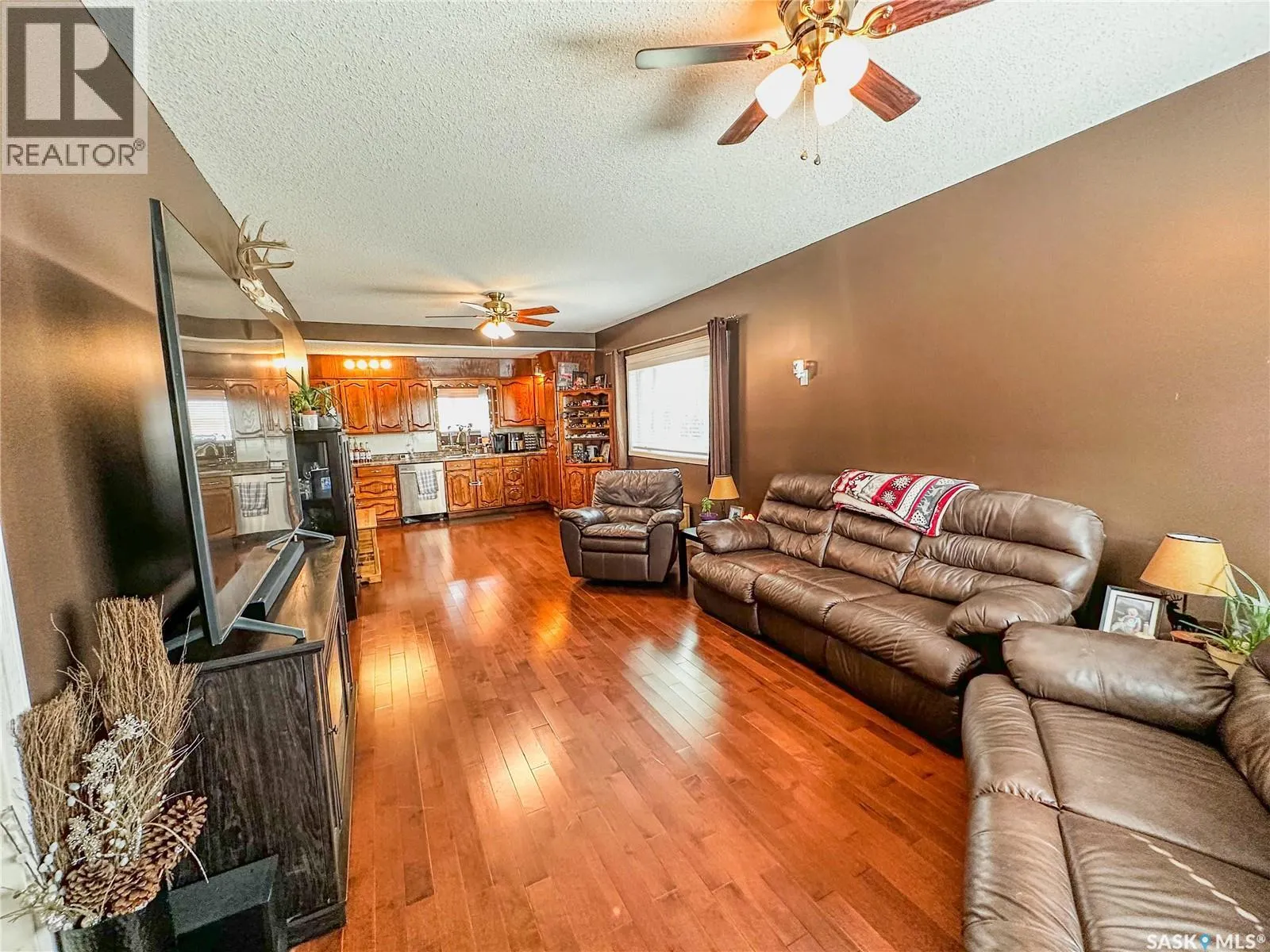 87 Collacott STREET W