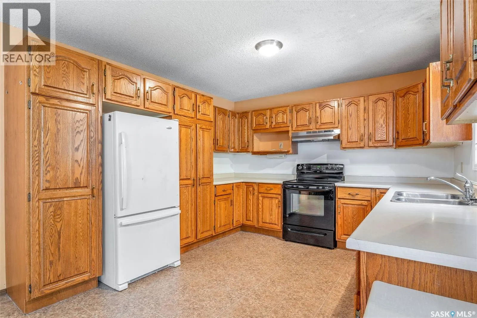 1628 Barton DRIVE