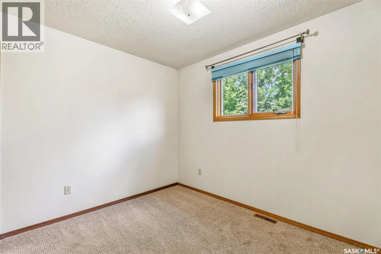 1628 Barton DRIVE