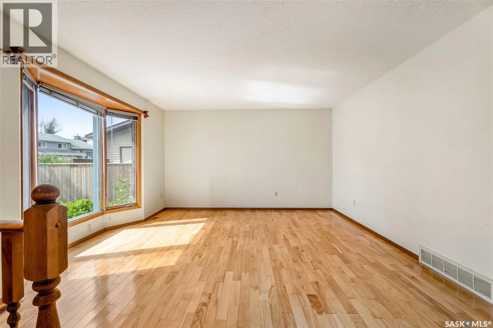 1628 Barton DRIVE