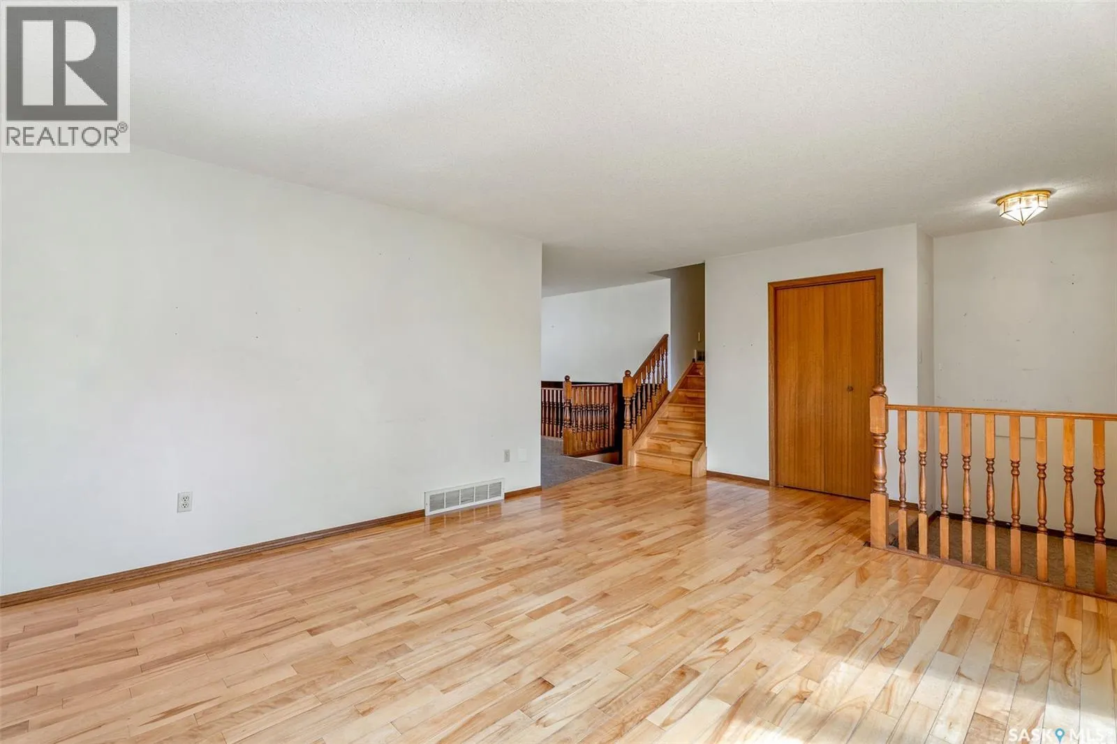 1628 Barton DRIVE