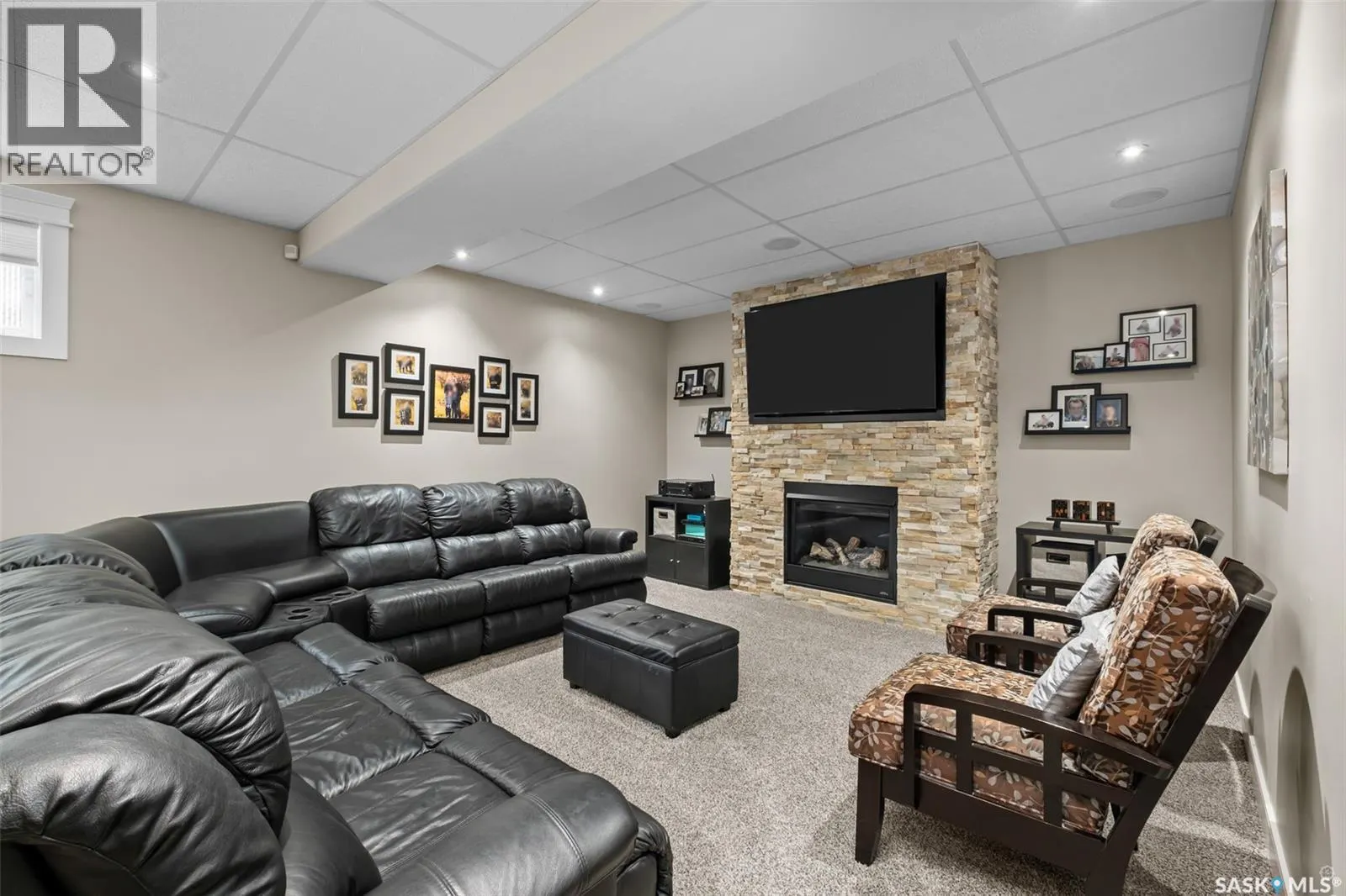28 Smiley DRIVE