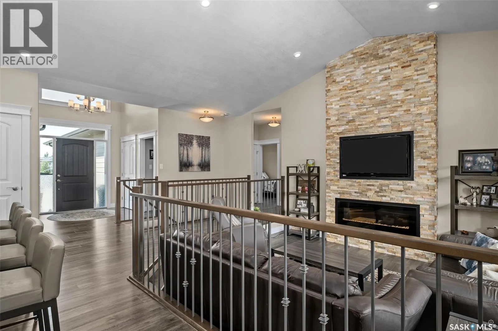 28 Smiley DRIVE