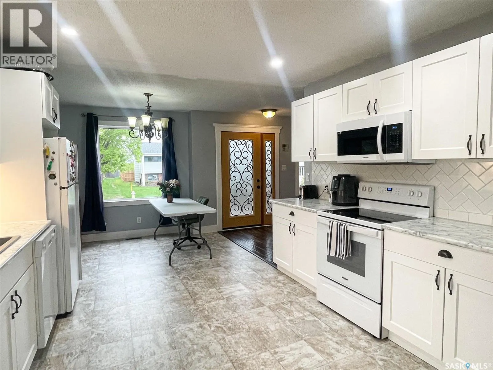 67 Dunfield CRESCENT