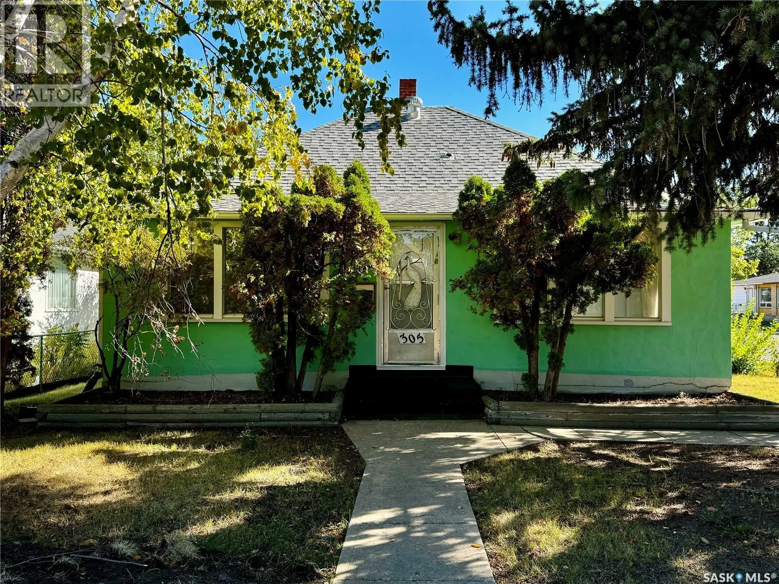 305 3rd AVENUE NE