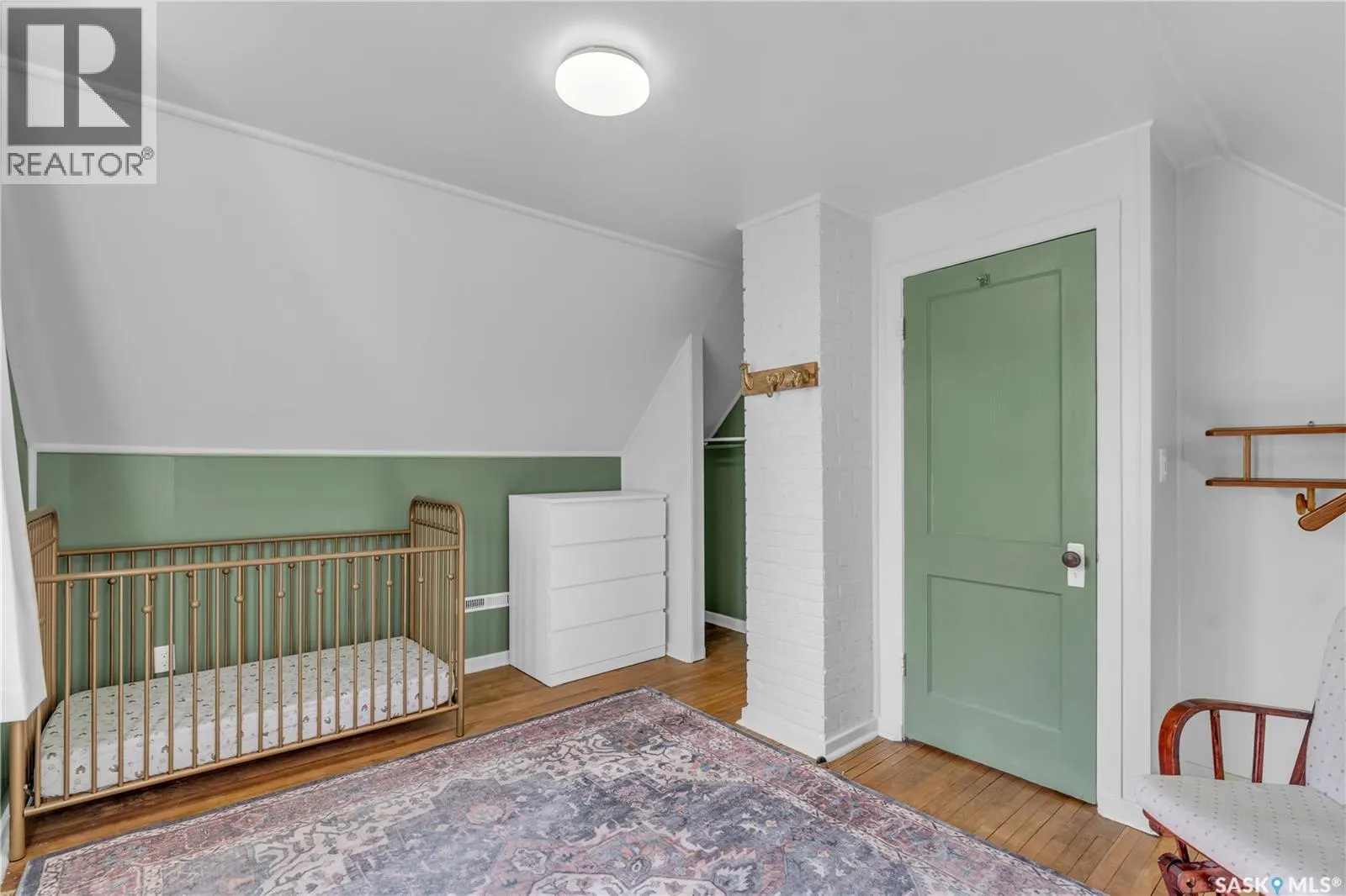 6 Grey PLACE