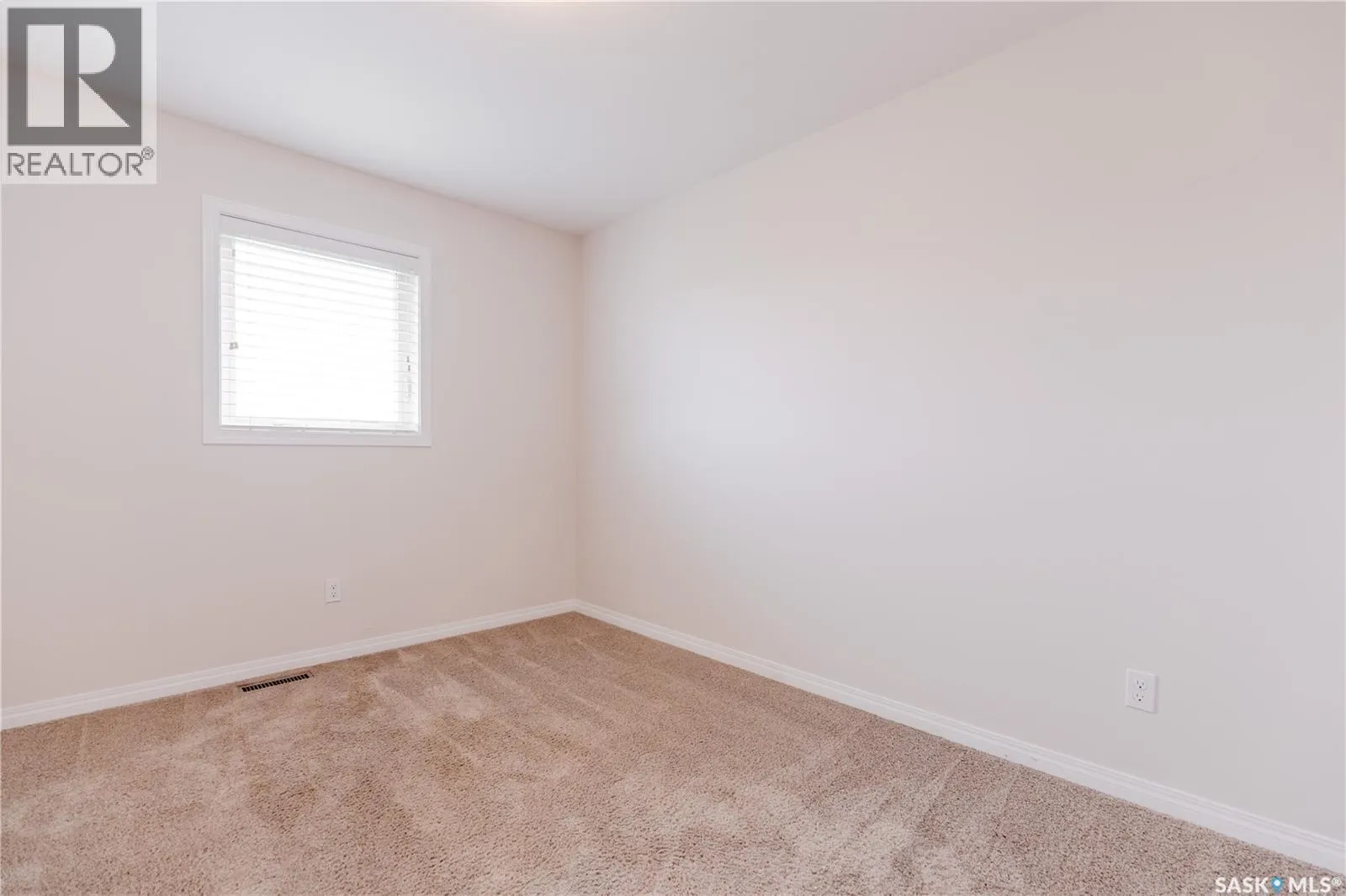 12 365 Dawson CRESCENT