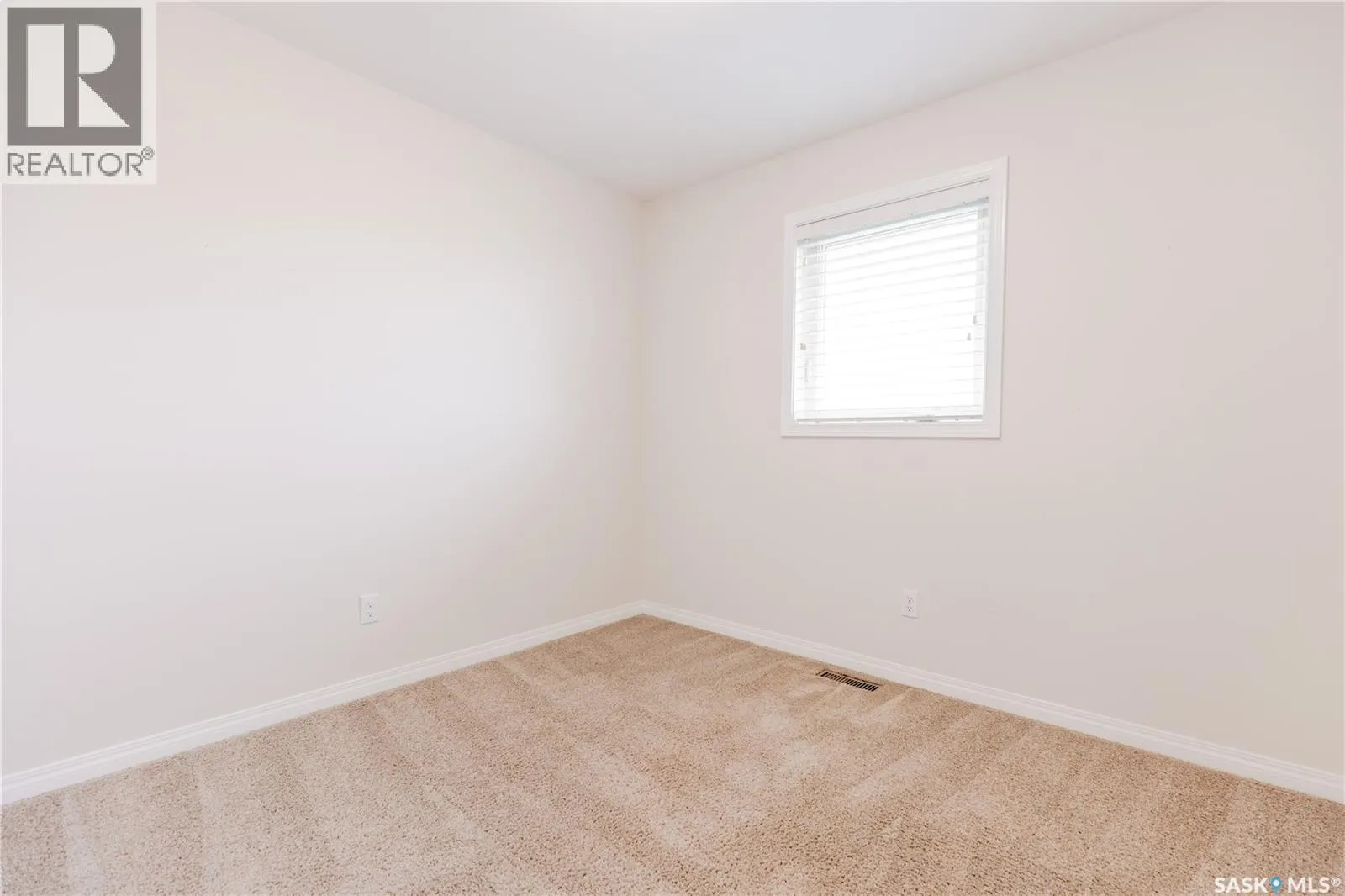 12 365 Dawson CRESCENT