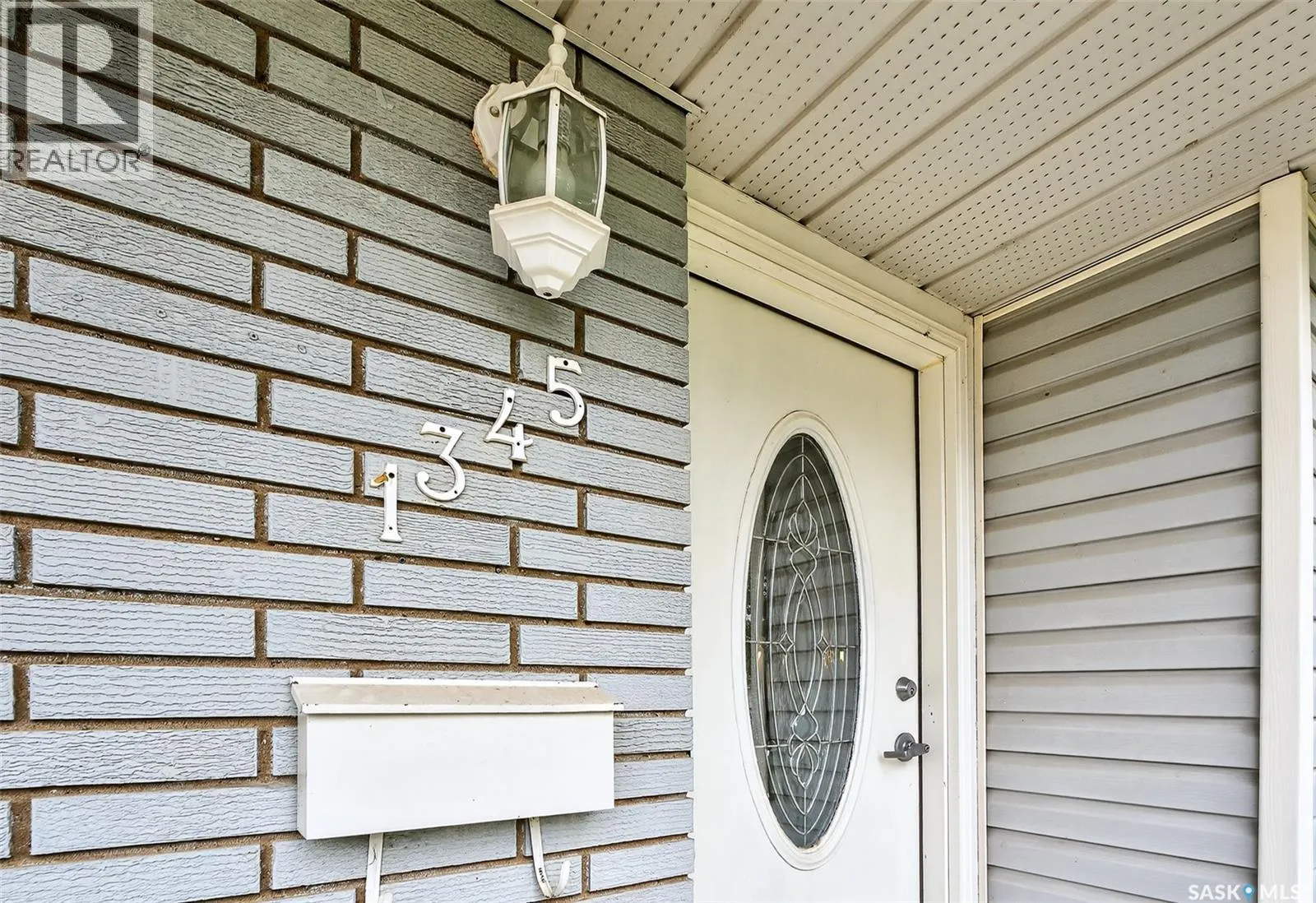 1345 Queen CRESCENT
