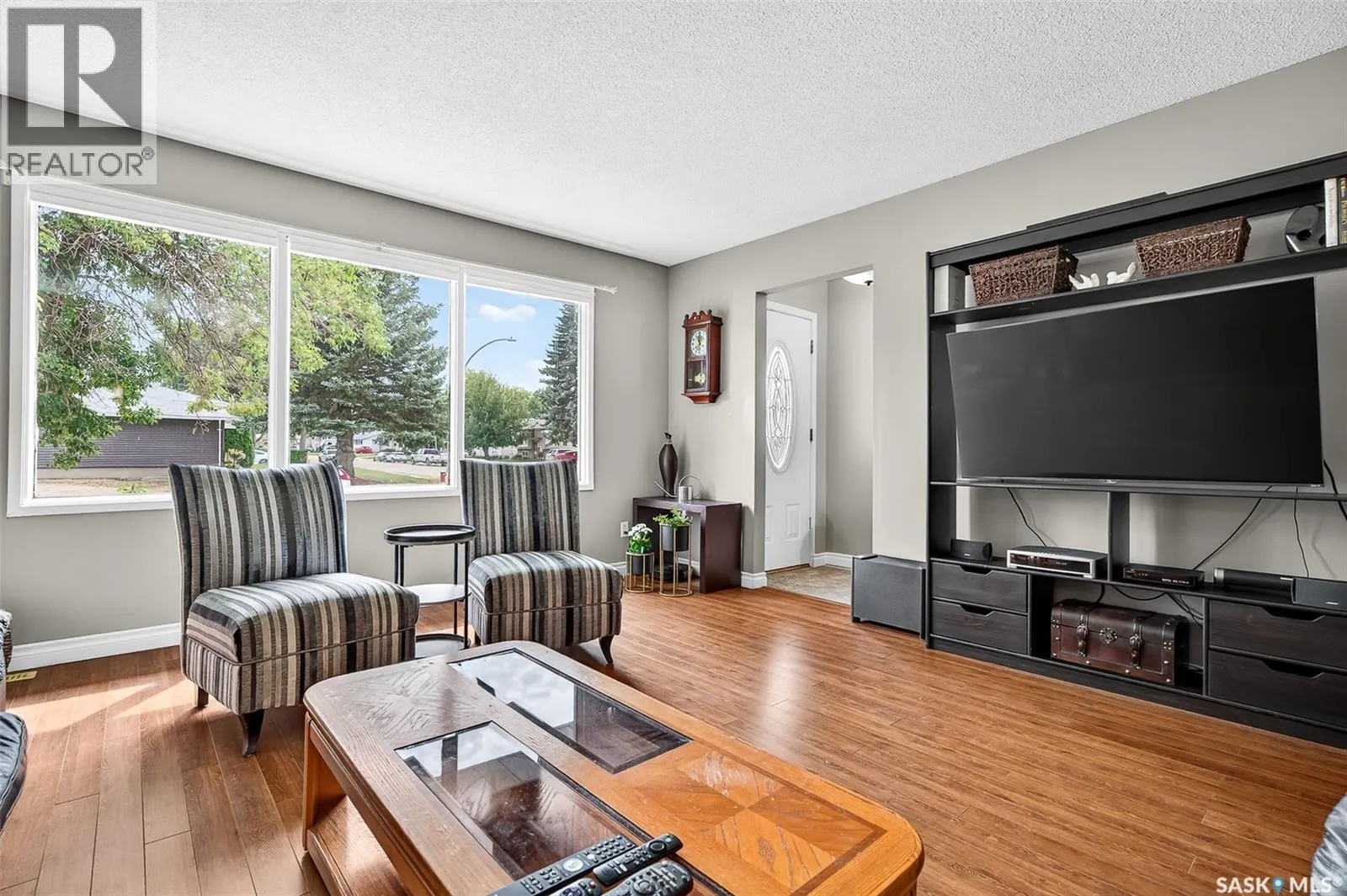 1345 Queen CRESCENT
