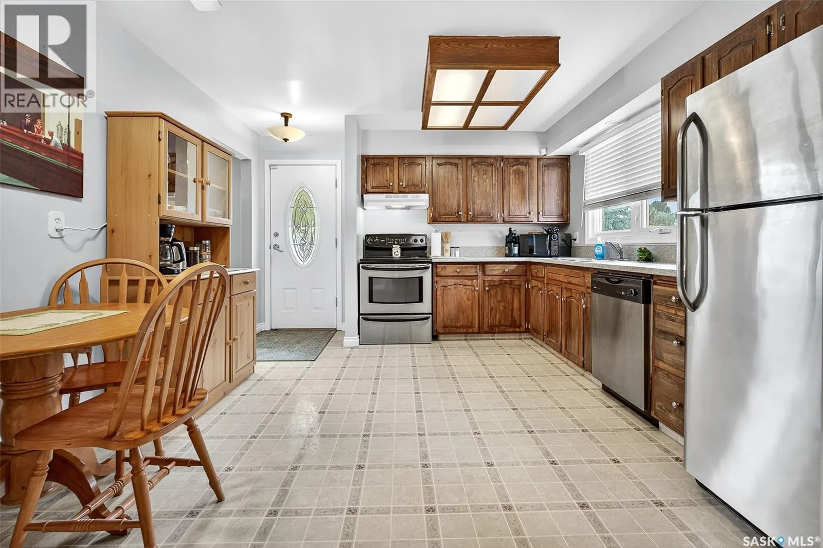 1345 Queen CRESCENT