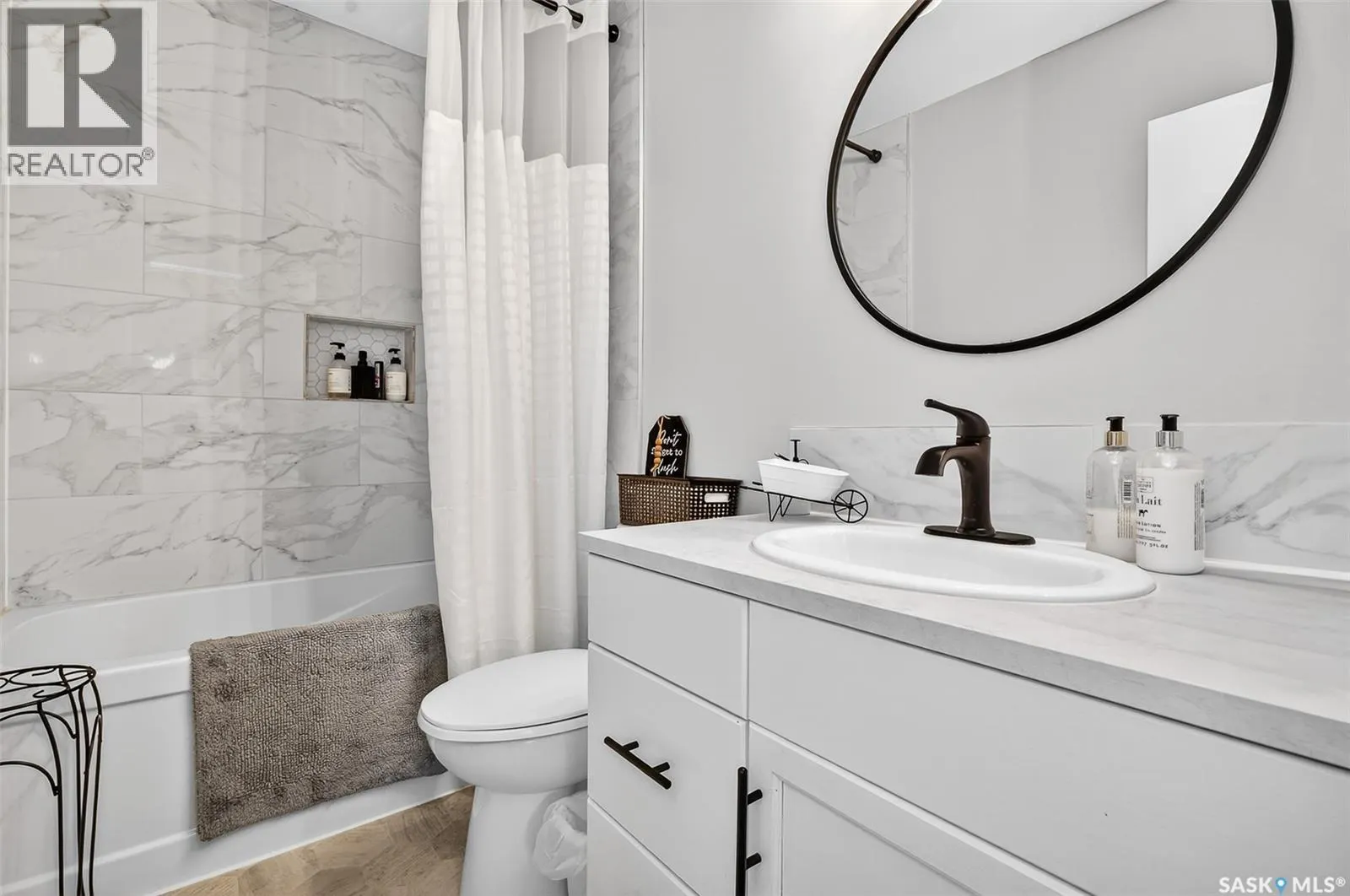 1345 Queen CRESCENT