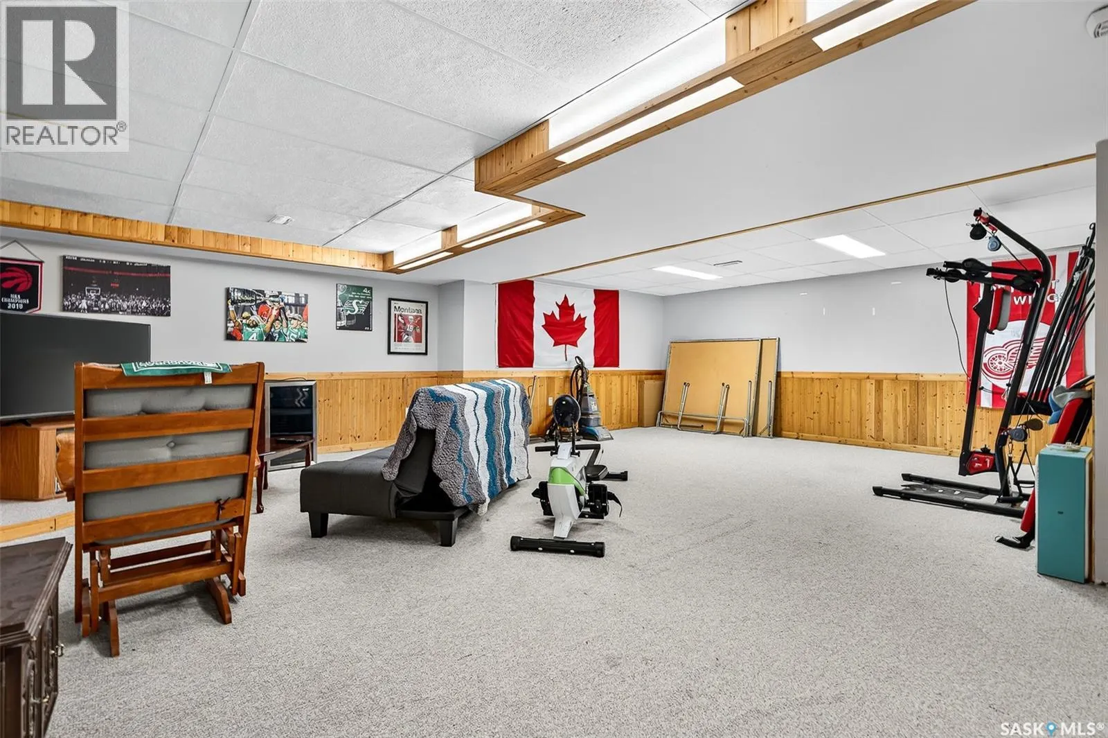 1345 Queen CRESCENT
