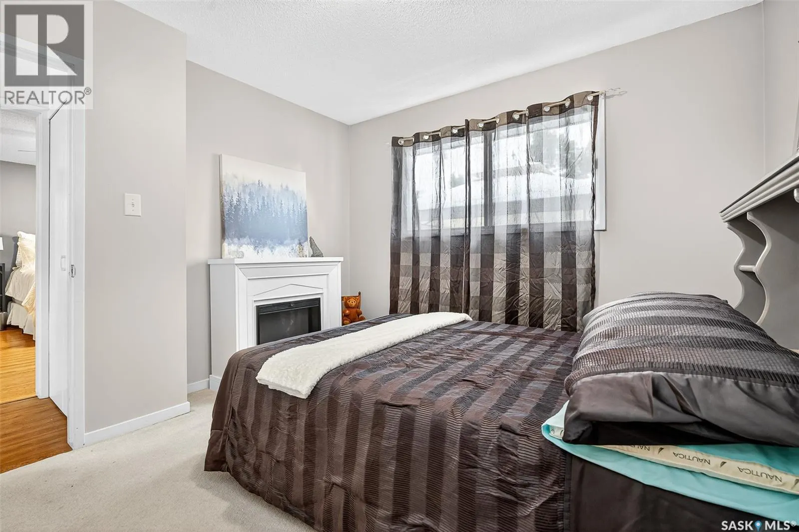 1345 Queen CRESCENT