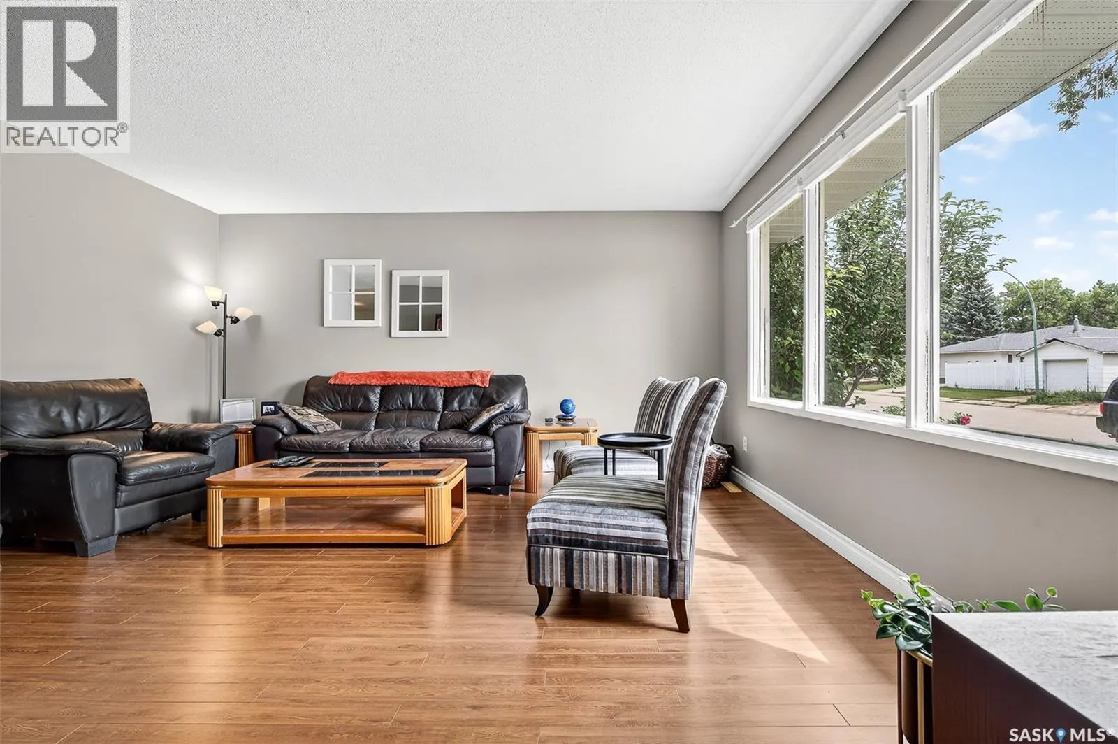 1345 Queen CRESCENT