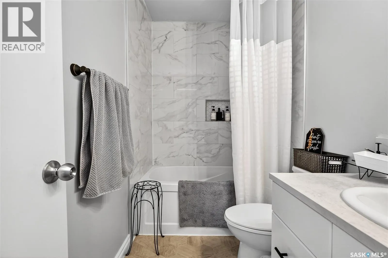 1345 Queen CRESCENT
