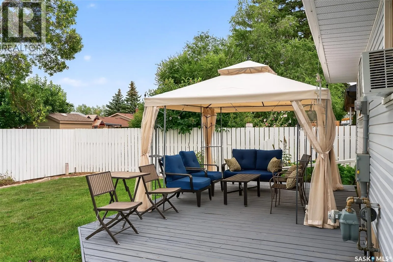 1345 Queen CRESCENT