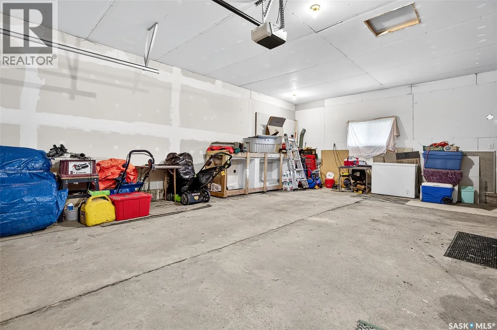 1345 Queen CRESCENT