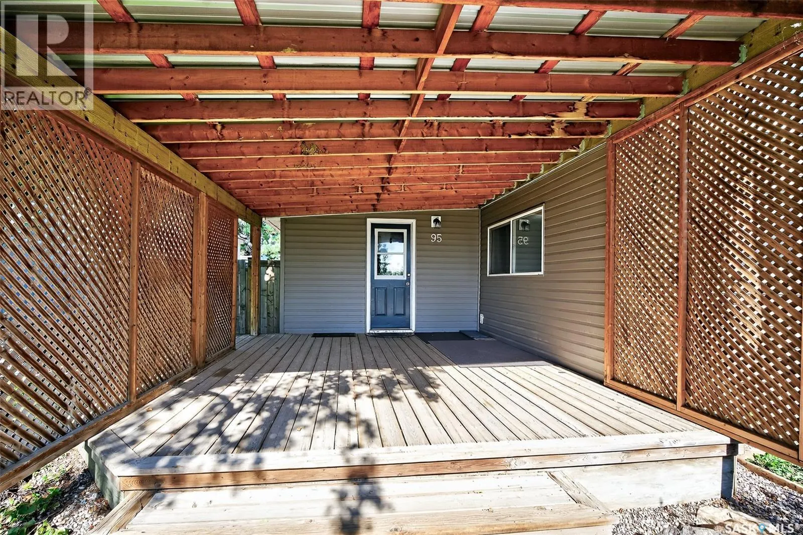 95 Larch STREET