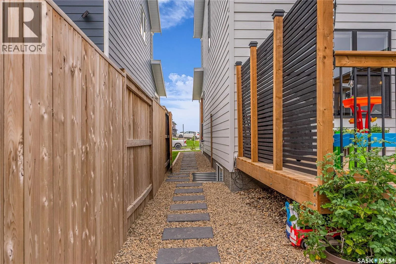 328 Olson LANE E
