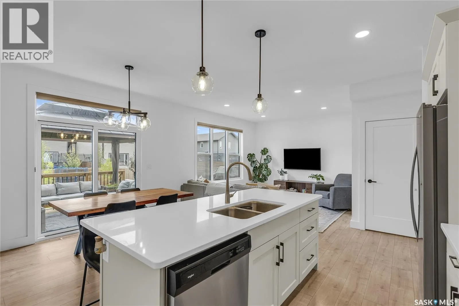328 Olson LANE E