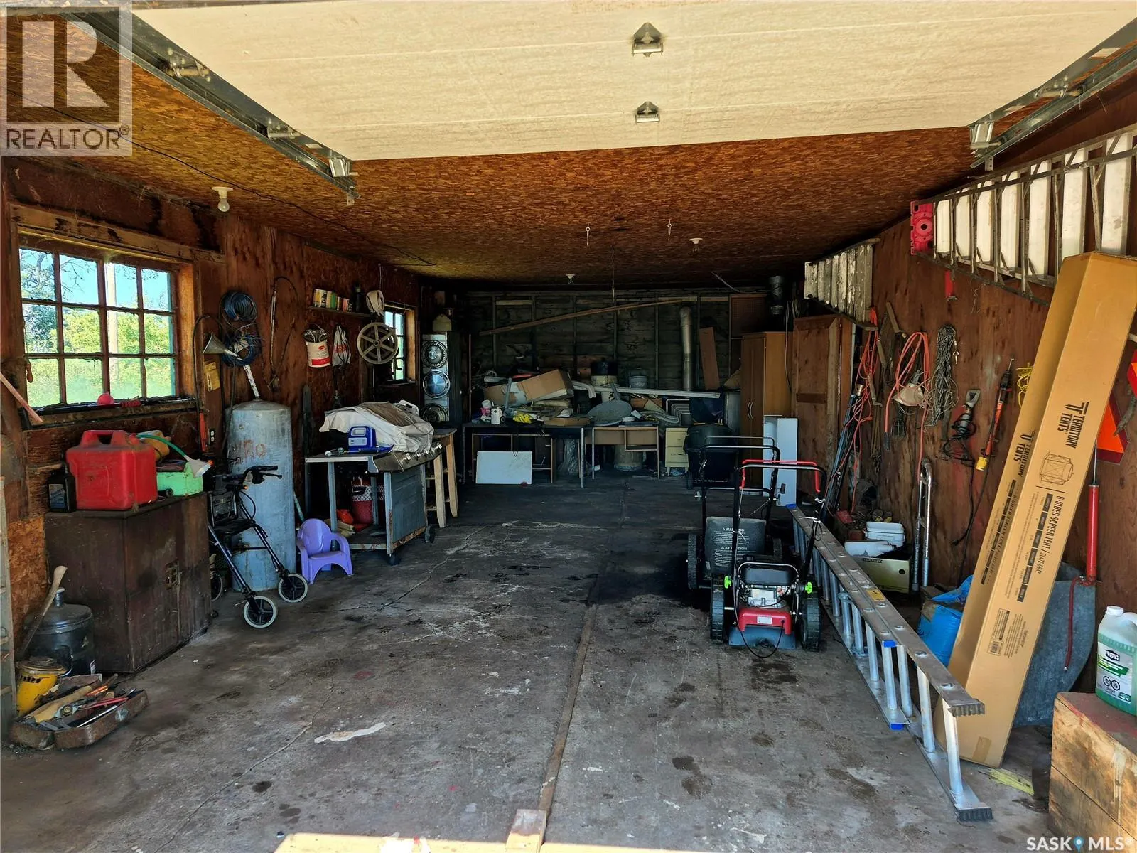 Gader Acreage