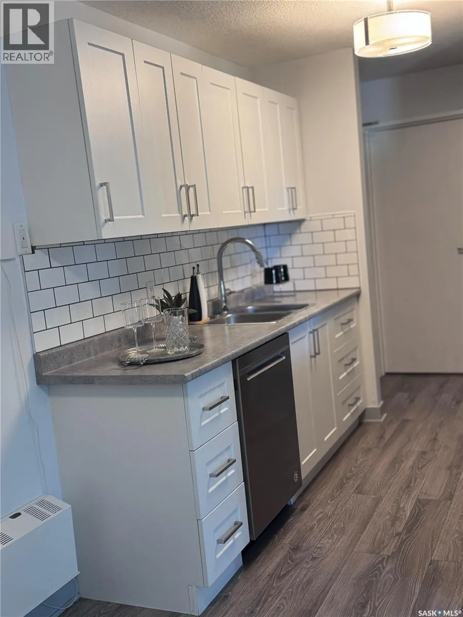 1221 425 115th STREET E