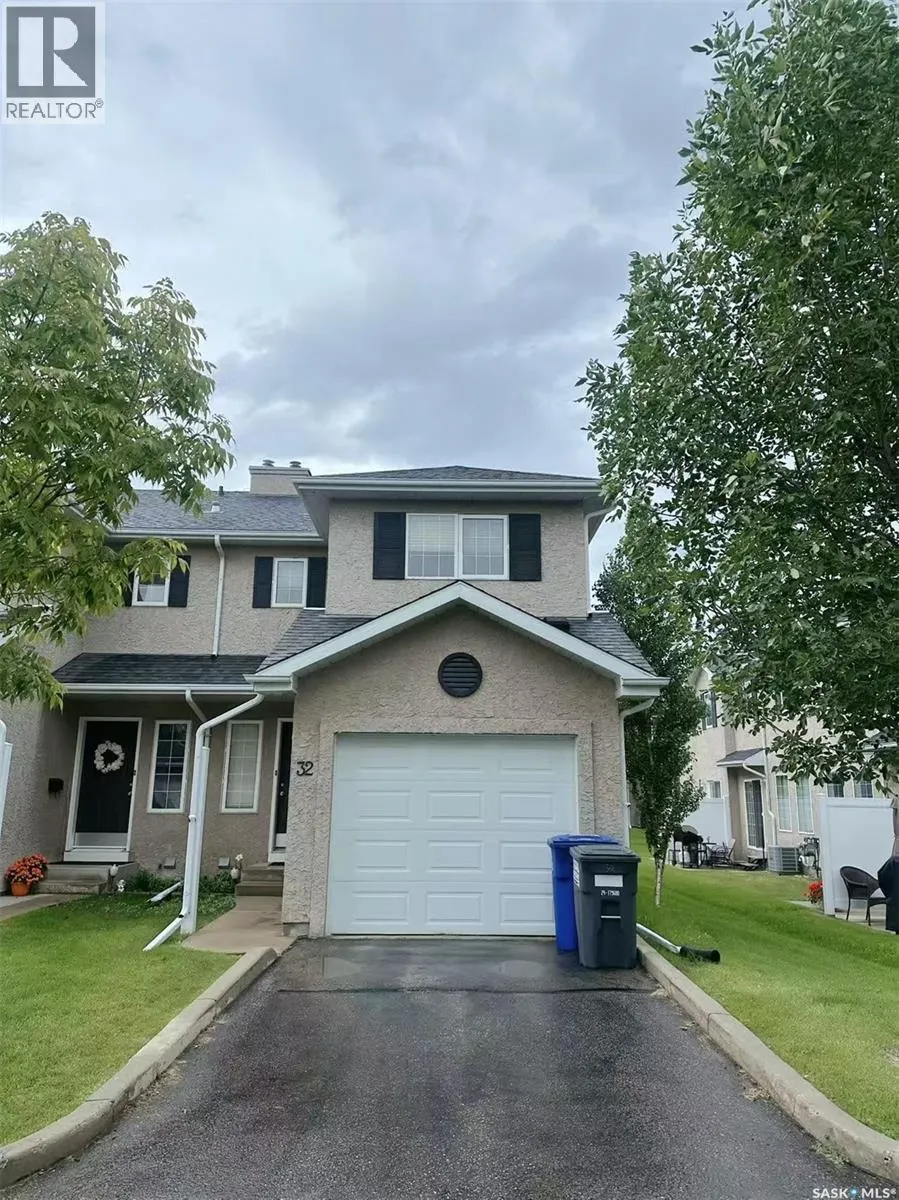 32 127 Banyan CRESCENT
