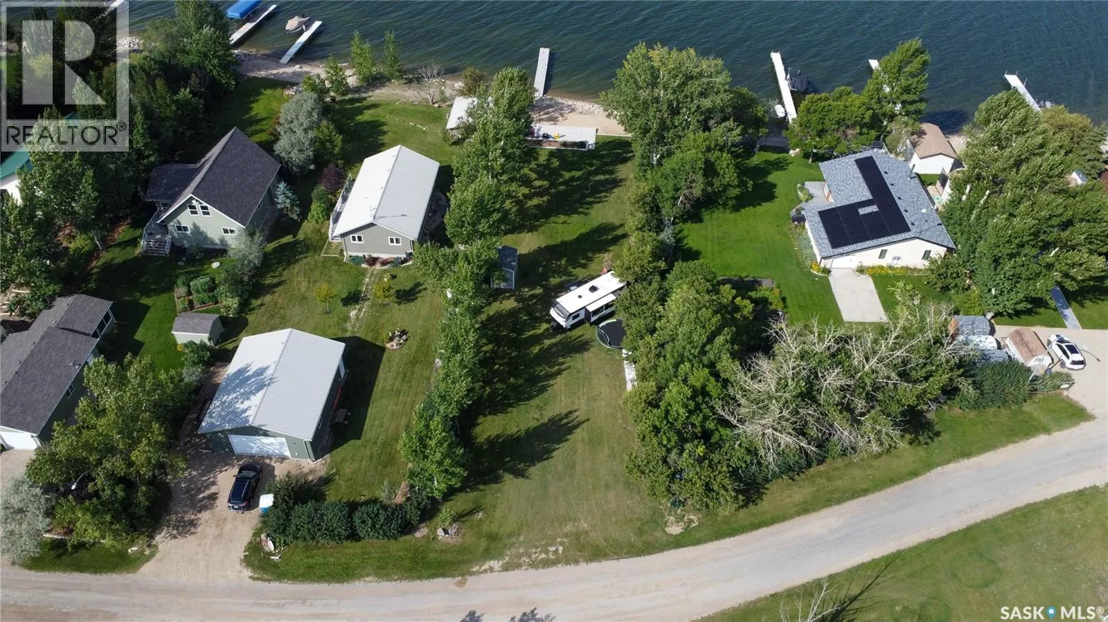80 Gordon DRIVE