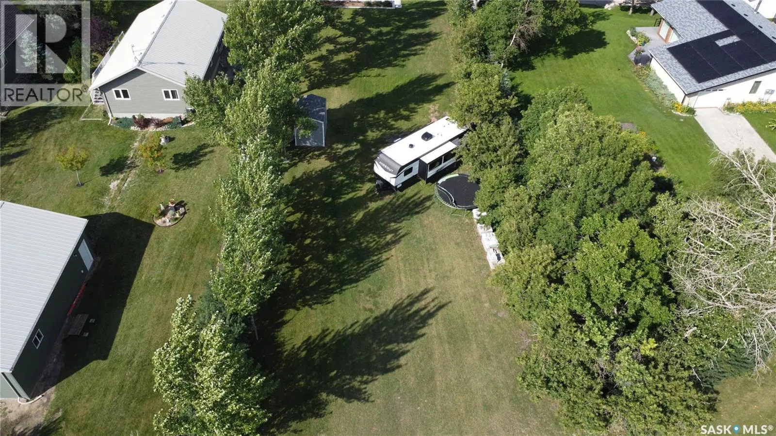 80 Gordon DRIVE