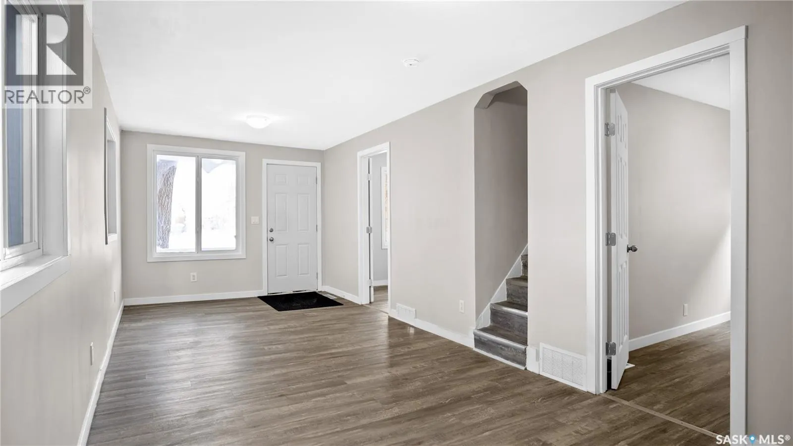 113 109th STREET E