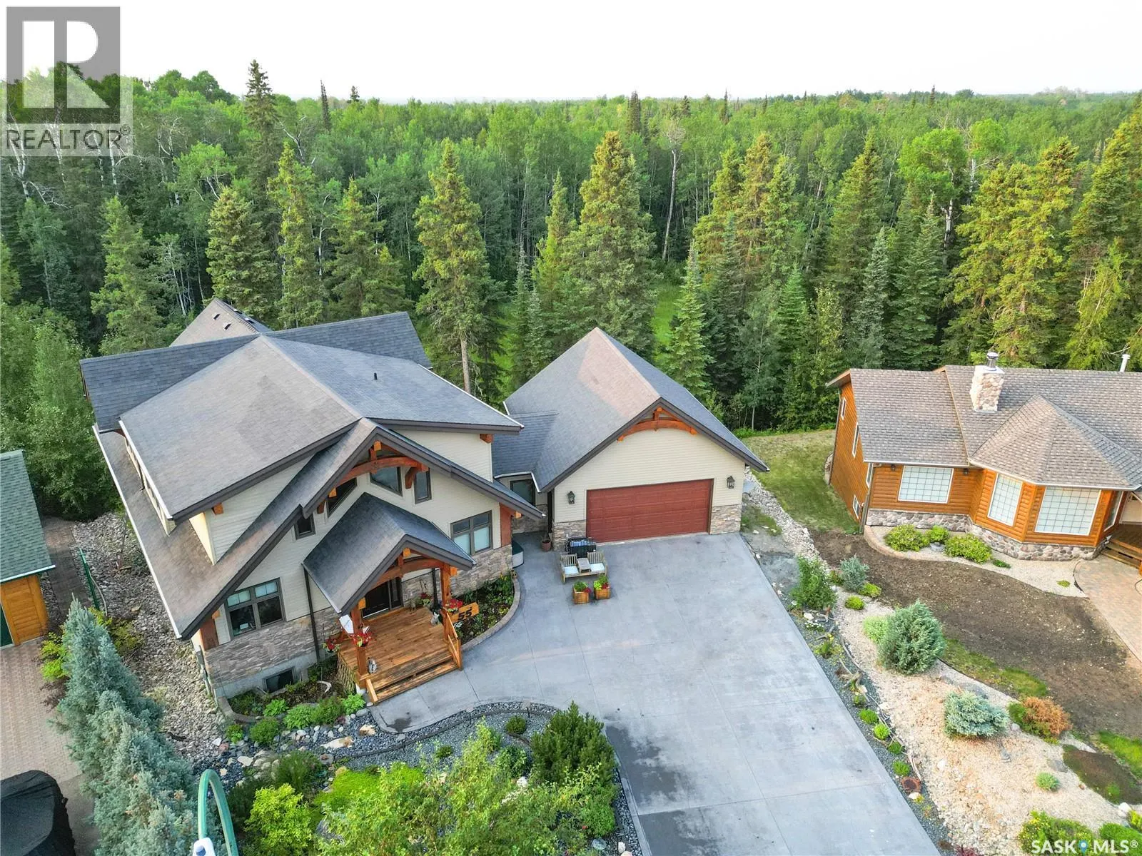 55 Estates DRIVE