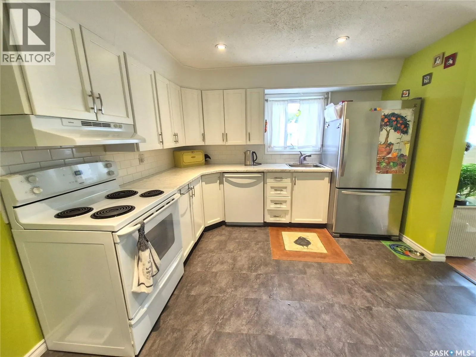 630 Short STREET
