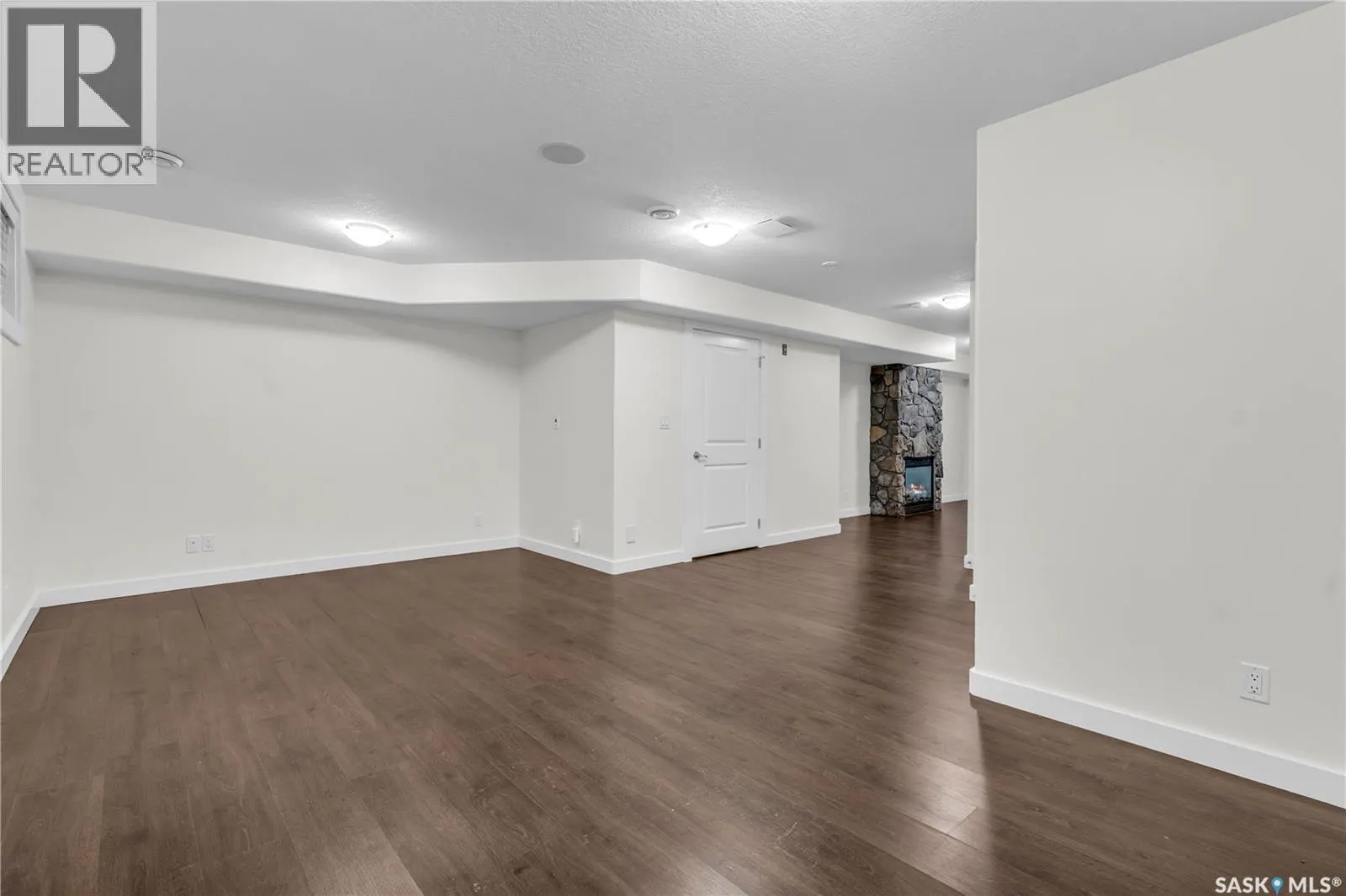 636 7th STREET E