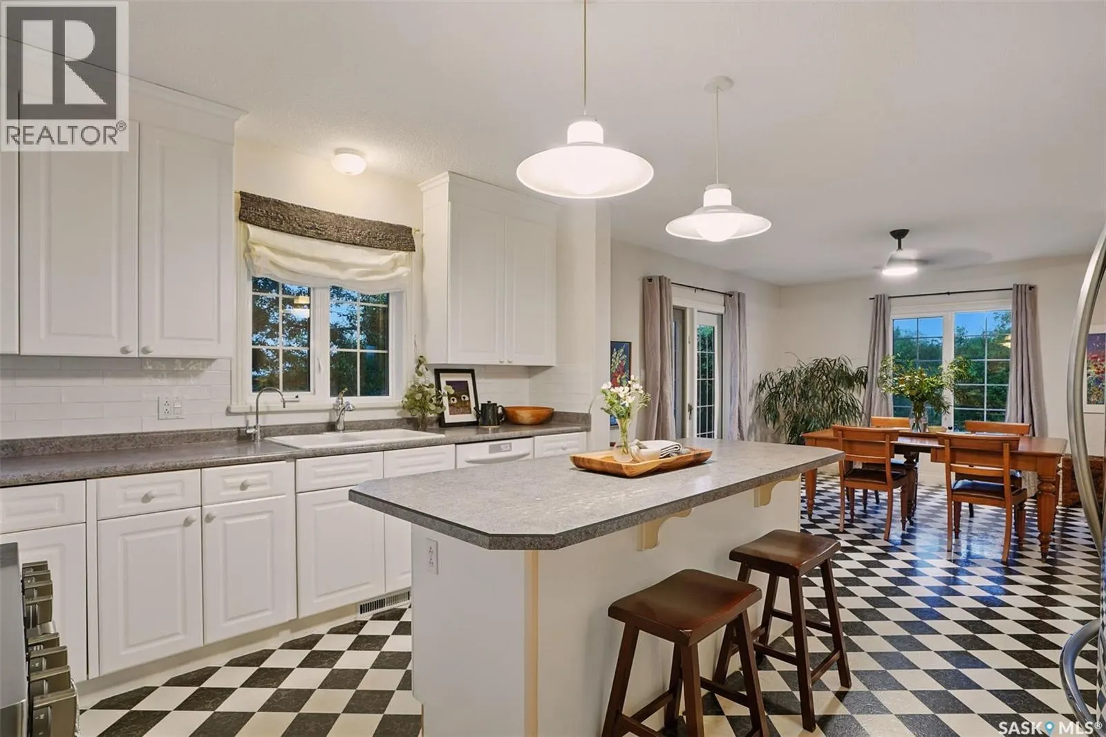 Mackenzie Dyck Acreage