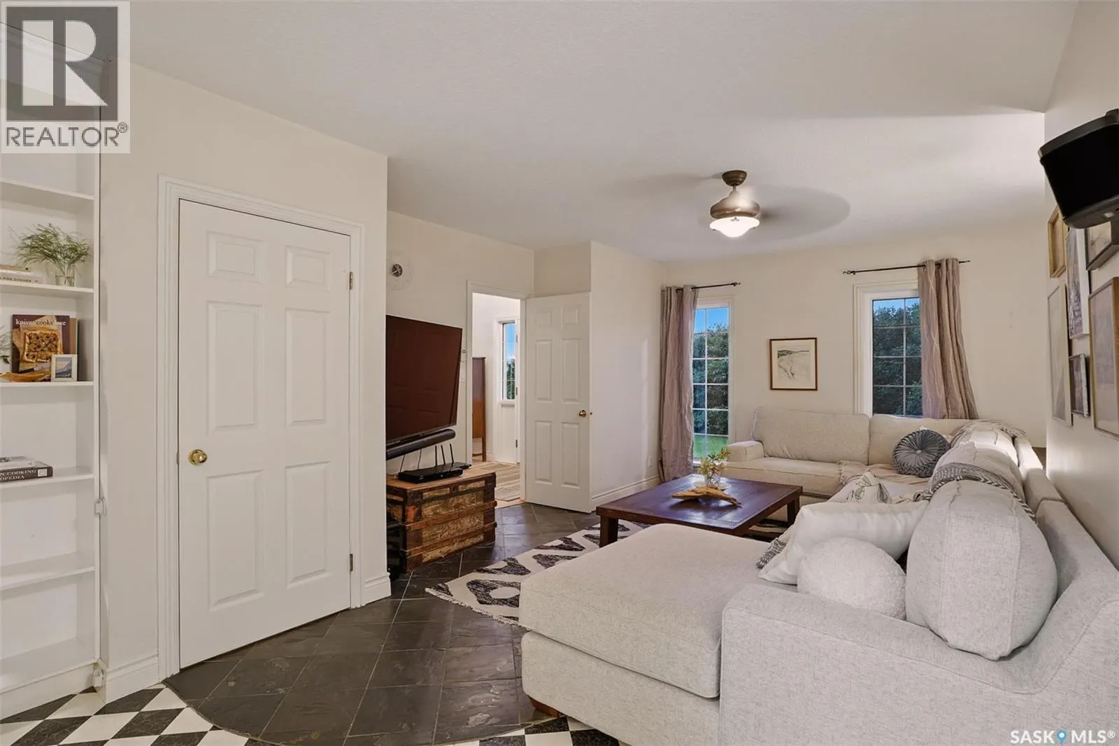 Mackenzie Dyck Acreage