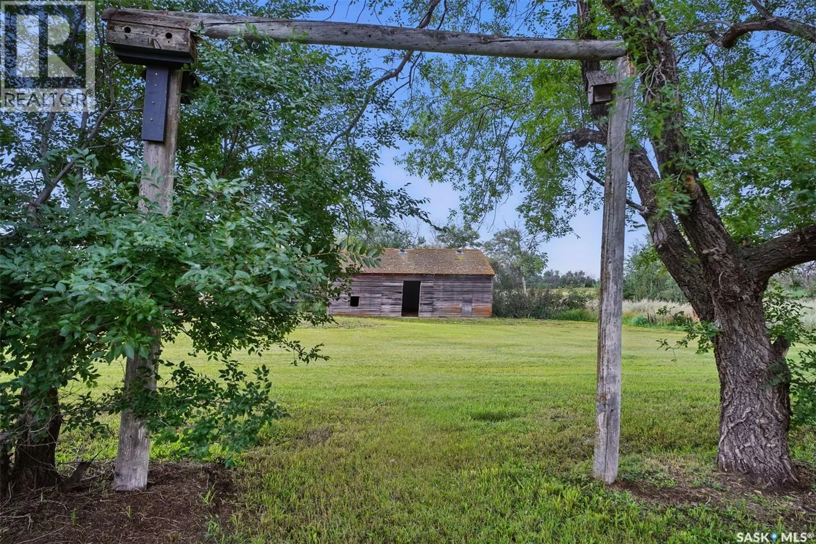 Mackenzie Dyck Acreage