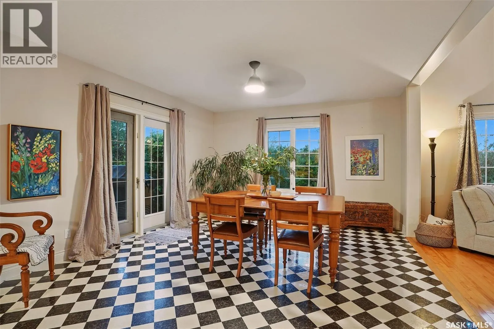 Mackenzie Dyck Acreage