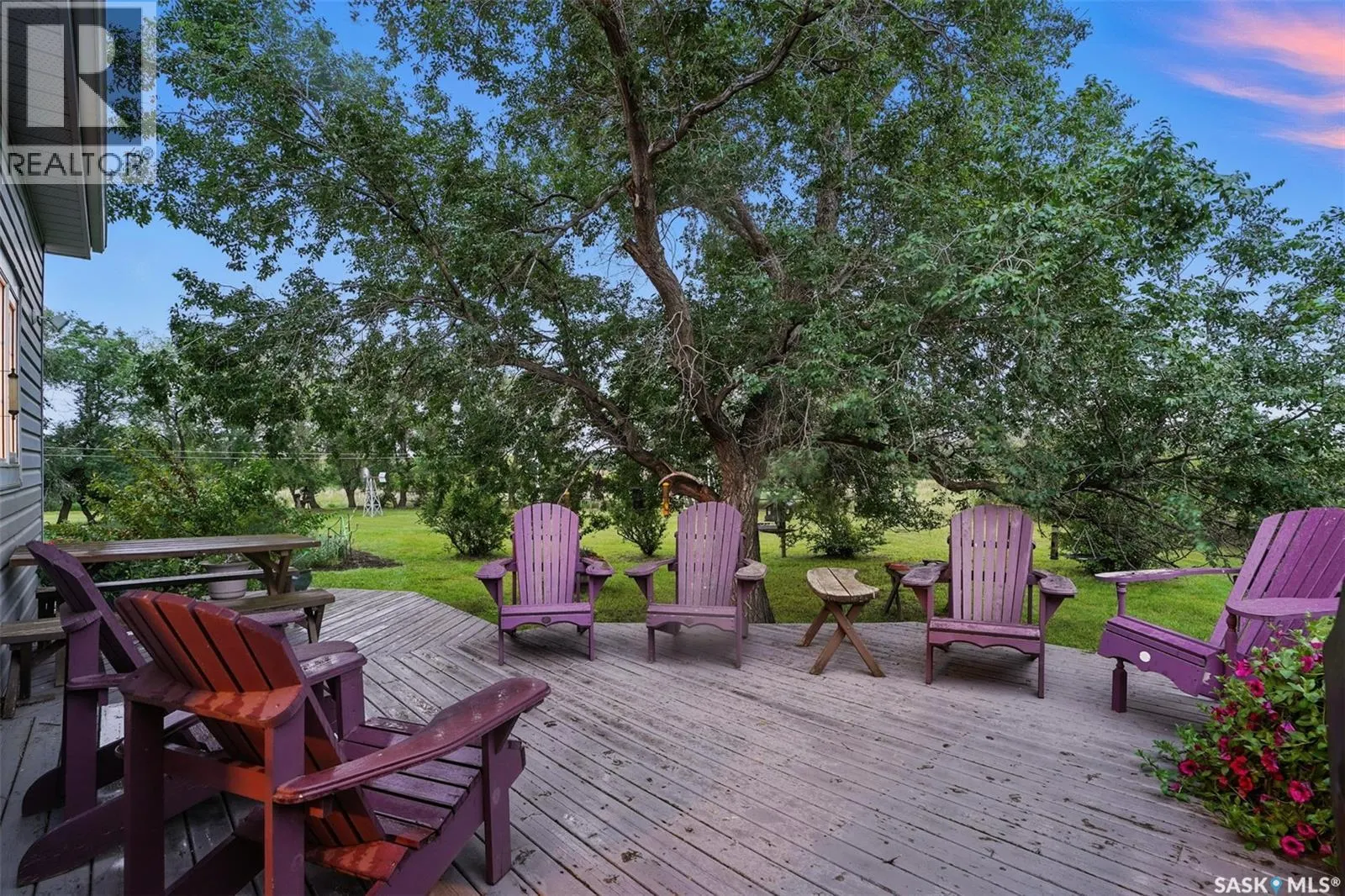 Mackenzie Dyck Acreage
