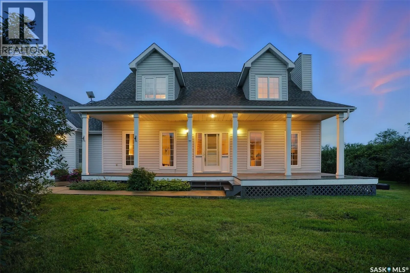 Mackenzie Dyck Acreage