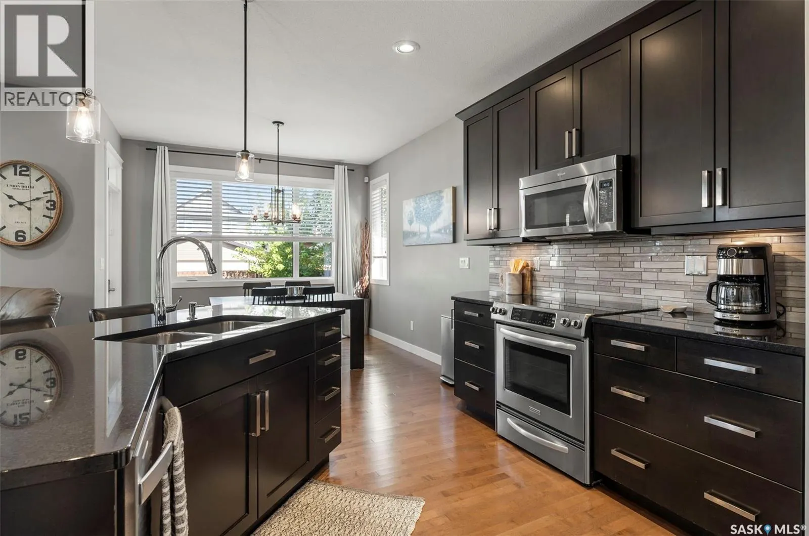 331 Langlois WAY